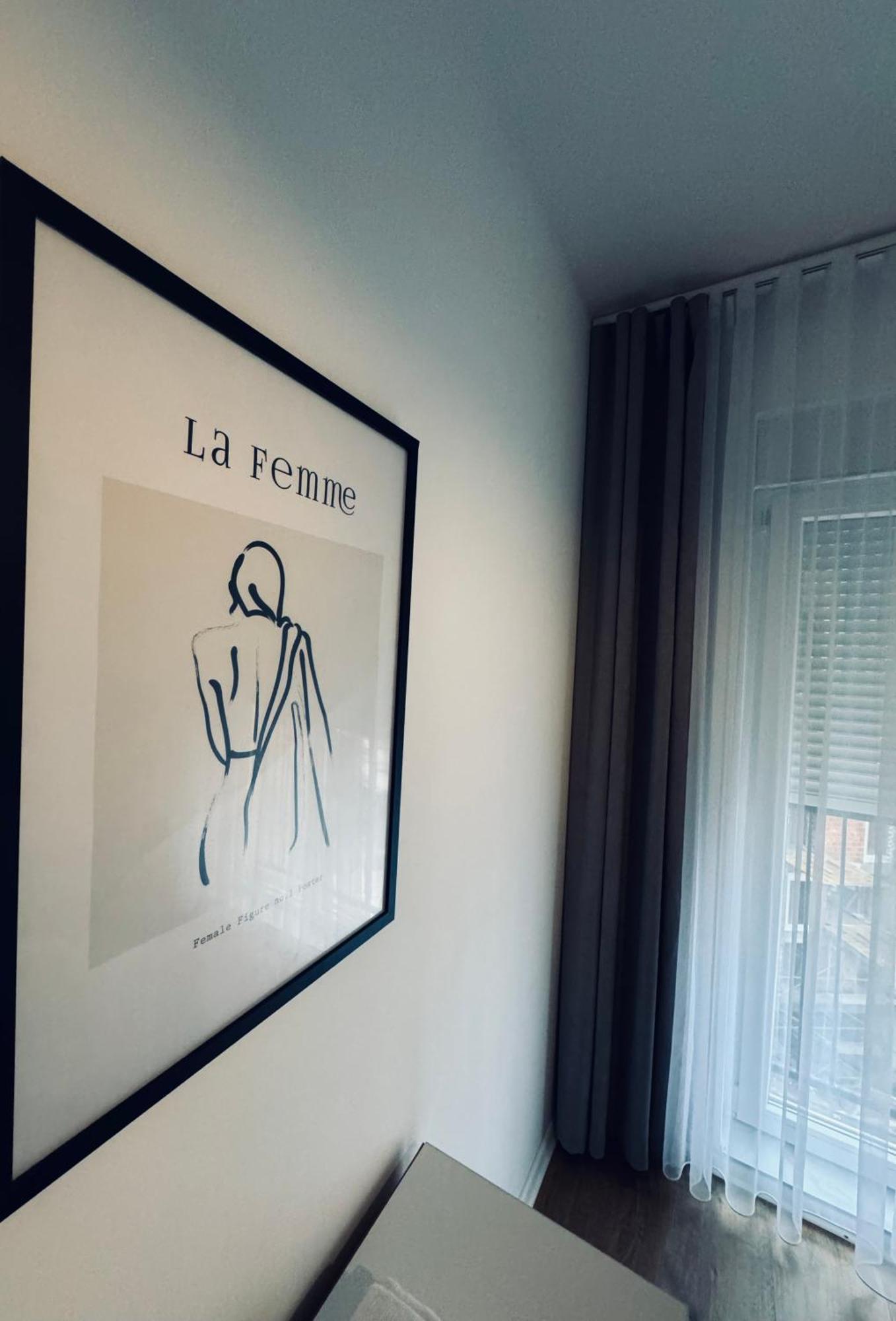 Priam Apartment Приштина Экстерьер фото